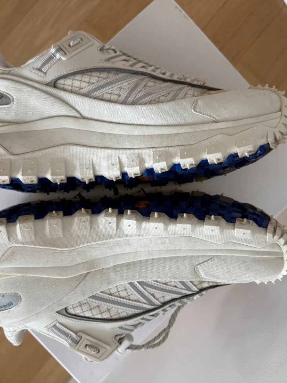 Moncler Grenoble Trailgrip GTX GORE-TEX White 40